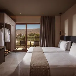 Petousis & Hotel Amoudara Lasithiou